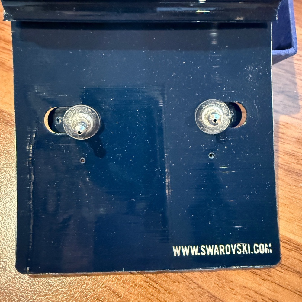 Swarovski Earrings - Picture 3 of 4